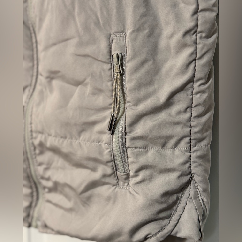 Yogalicious Below Zero Lightweight Active Puffer … - image 4